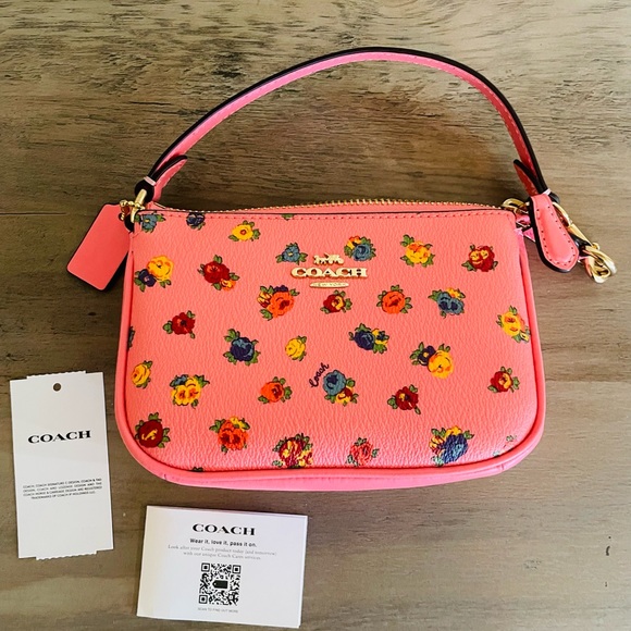 Coach Nolita 15 vintage rose print wristlet nwt - Picture 2 of 3